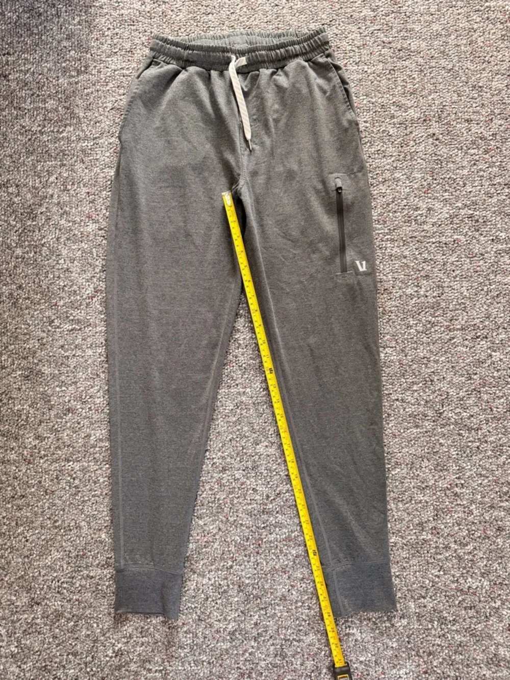 Vuori Charcoal Grey Performance Joggers Men's XS